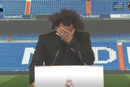 Marcelo Vieira se quebró apenas se subió al atril dispuesto para el acto de despedida de Real Madrid.