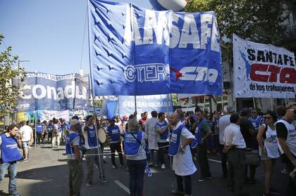 Marcha docente en Santa Fe