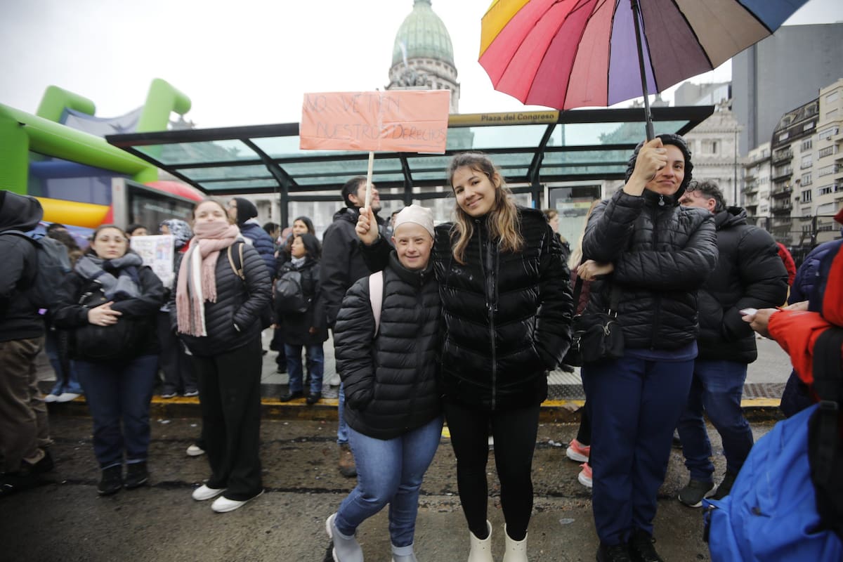 Marcha al congreso por el veto a la ley de discapacidad