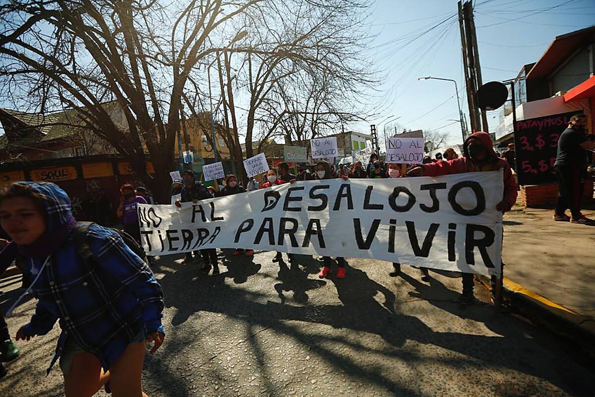 Marcha contra el desalojo de Guernica
