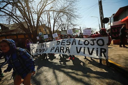 Marcha contra el desalojo de Guernica