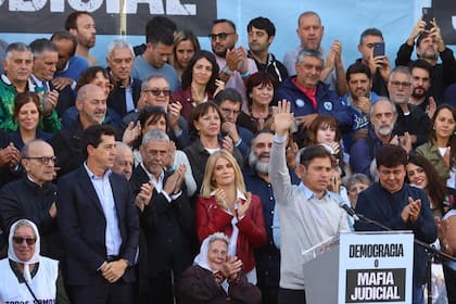 Marcha de La Cámpora en los Tribunales