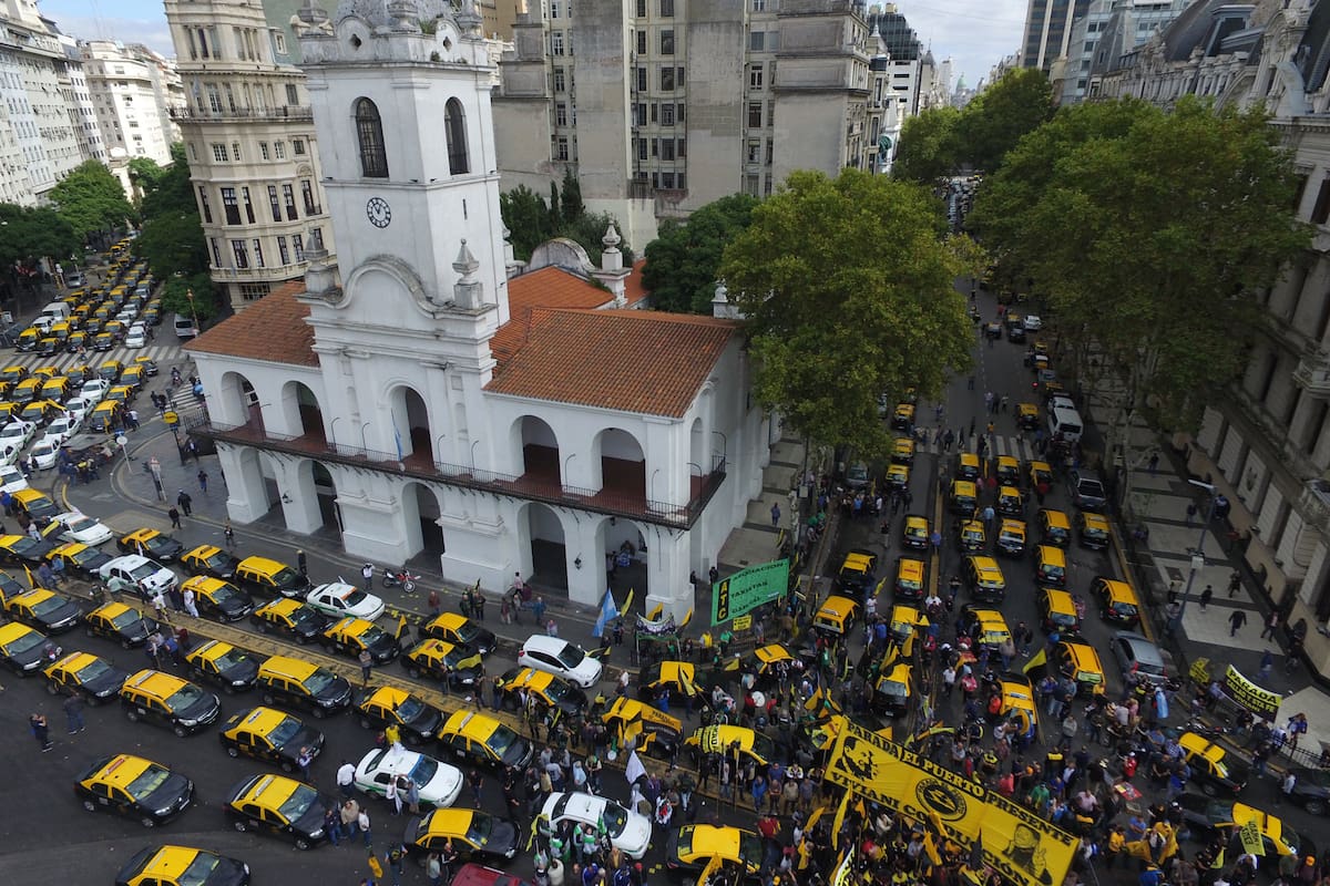 Marcha de taxista contra Uber y Cabify