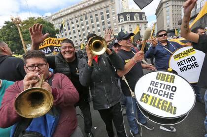 Marcha de taxista contra Uber y Cabify