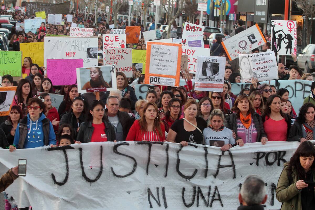 Marcha en Plottier