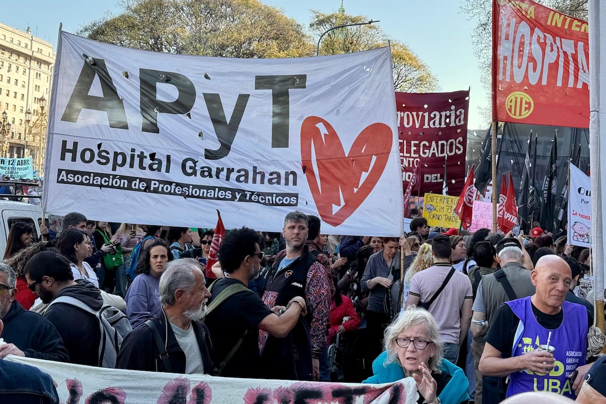 Marcha en defensa del Garrahan
