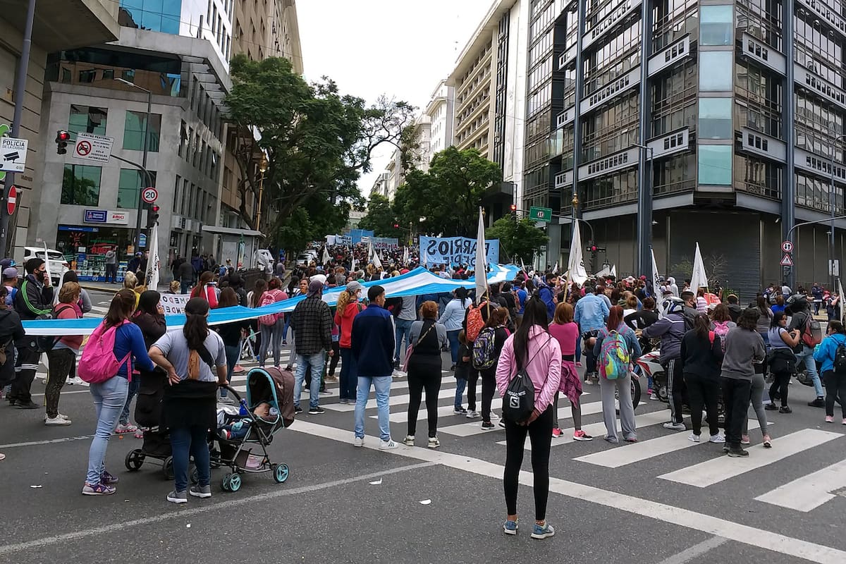 Marcha en la Av. 9 de Julio