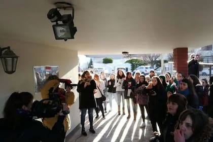 Marcha en los tribunales de Rawson contra los acusados de abusar de una chica en septiembre de 2012