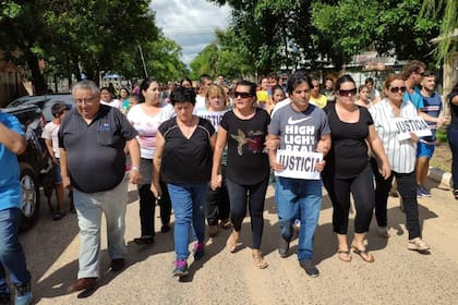 Marcha en Paso de la Patria por las muerte de Abel Enríquez y su nieto, Nahuel