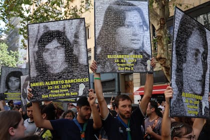 Marcha por la Memoria, Verdad y Justicia el 24 de Marzo de 2024 en Plaza de Mayo