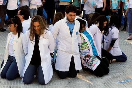 Marcha por las Dos Vidas desde la Plaza de Mayo hasta el Congreso, en apoyo al médico Leandro Rodríguez Lastra