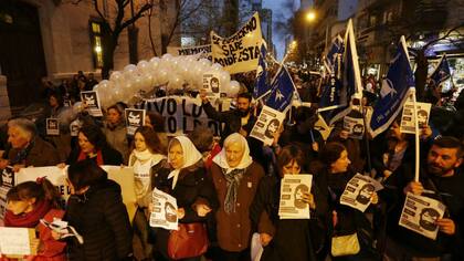 Miles de personas reclamaron la aparición con vida de Santiago Maldonado