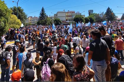Marchas contra la megaminería