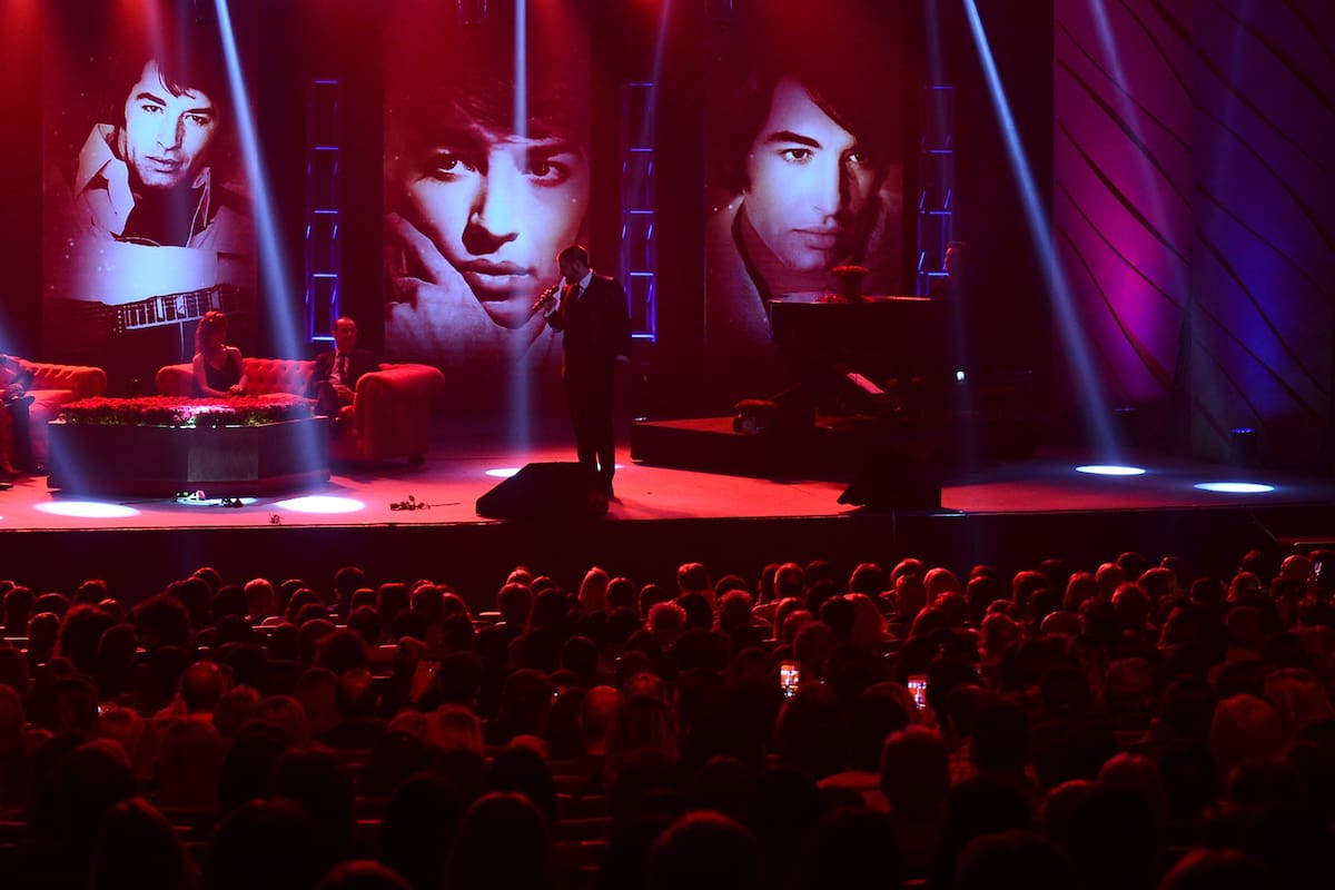 Marco Antonio Caponi sorprendió a todos entonando una canción del ídolo