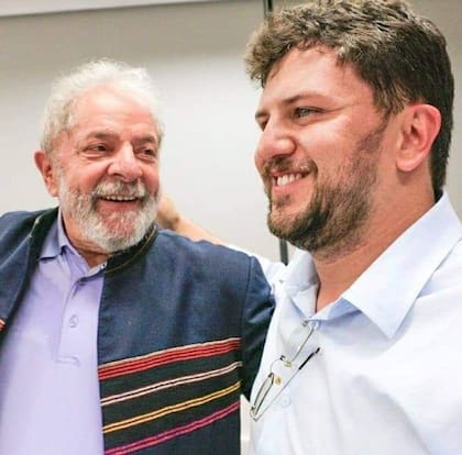 Marco Aurelio Santana Ribeiro junto a Lula