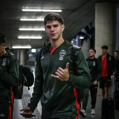 Marco Pellegrino llegó desde Huracán con una leve lesión muscular