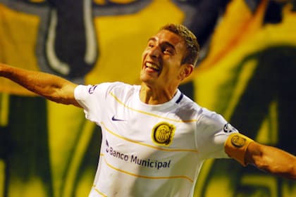 Marco Ruben festeja el agónico gol del triunfo