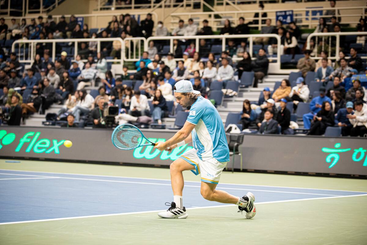 Marco Trungelliti hizo su debut en la Copa Davis, con 36 años, jugando ante Soonwoo Kwon: el coreano se impuso en dos sets