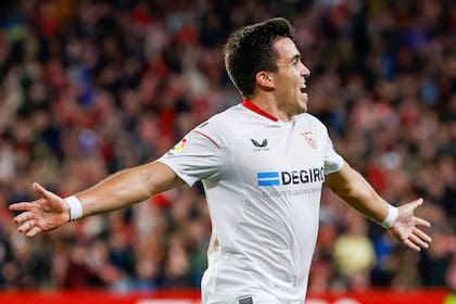 Marcos Acuña estuvo varias temporadas en Sevilla