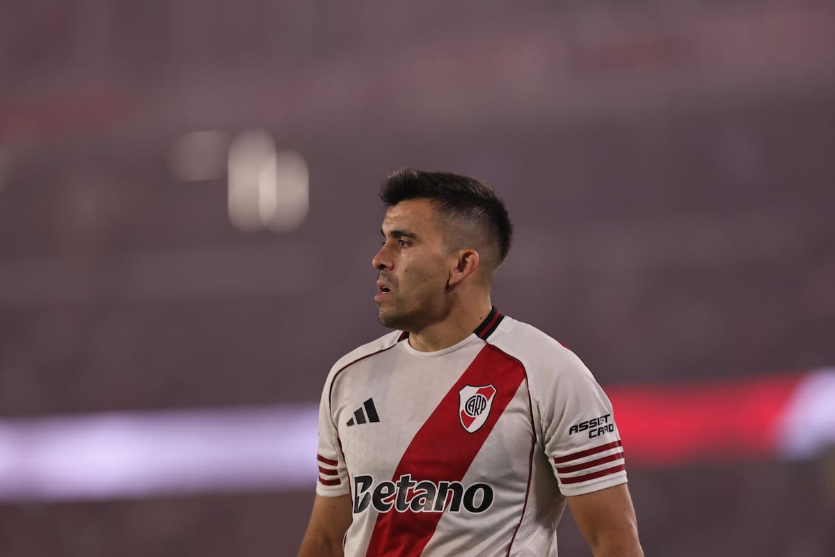 Marcos Acuña, titular en River, que busca volverse con un triunfo desde Brasil como hace mucho no consigue