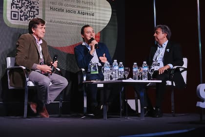 Marcos Bradley, director general de Syngenta, y Marcelo Torres, presidente de Aapresid