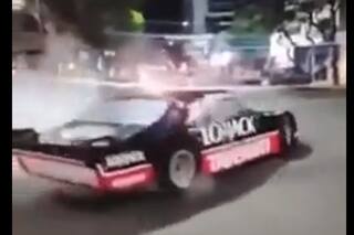 Una nueva imprudencia de Marcos Di Palma al volante: hizo trompos con un auto de carreras en pleno centro de Pergamino