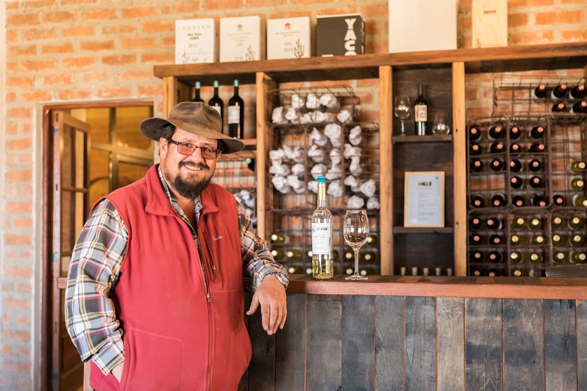 Marcos Etchart, al frente de la bodega de su familia.