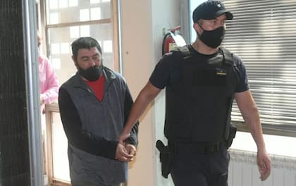 Marcos Herrero en el momento de ser detenido en Mendoza por plantar pruebas en la búsqueda de Viviana Luna