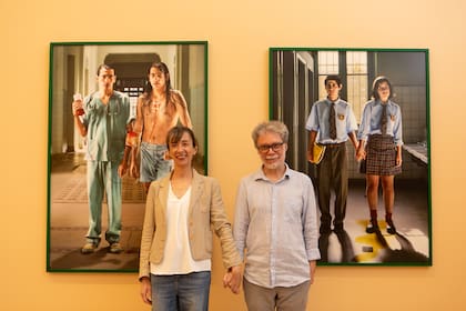 Marcos López con Valeria González, curadora de su retrospectiva en Fundación Larivière
