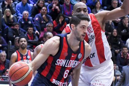 Marcos Mata en la final ante Instituto