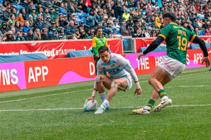 Marcos Moneta apoya el único try; los Pumas 7s cayeron en las semifinales del Seven de Nueva York ante Sudáfrica