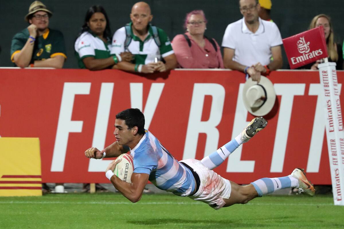 Marcos Moroni de Argentina ,en el Sevens World Rugby de Dubai .Argentina vs South Africa.