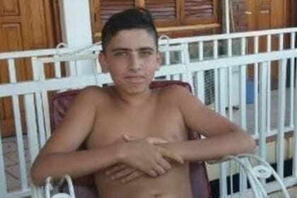 Marcos Oviedo tenía 15 años, fue dos veces a la guardia del municipio de Corpus y lo mandaron a su casa; recién en su tercera consulta le aplicaron la medicación, pero a esa altura sus órganos vitales ya estaban afectados