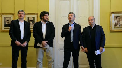 Marcos Peña, Pablo Avelluto, Mauricio Macri y Hernán Lombardi