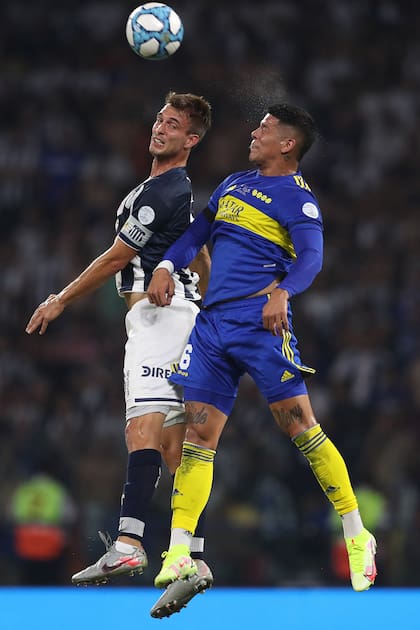 Marcos Rojo, el único de los seis centrales que no está lesionado en Boca