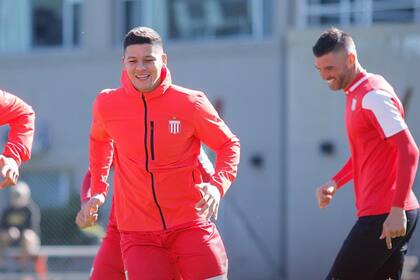 Marcos Rojo entrena con el plantel de Estudiantes, en marzo pasado