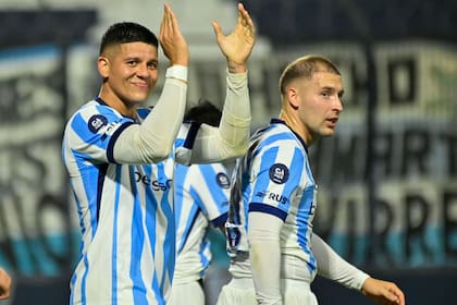 Marcos Rojo, uno de los pocos futbolistas cuyo rendimiento está por encima de la media