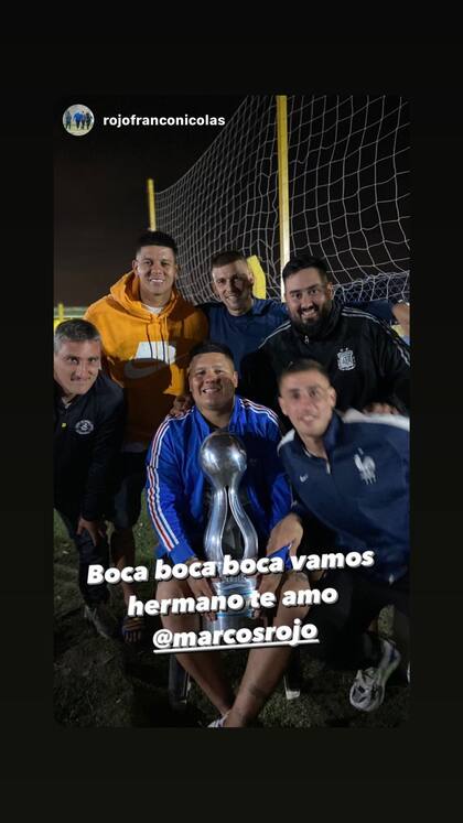 Marcos Rojo y su hermano Franco con la Copa Argentina