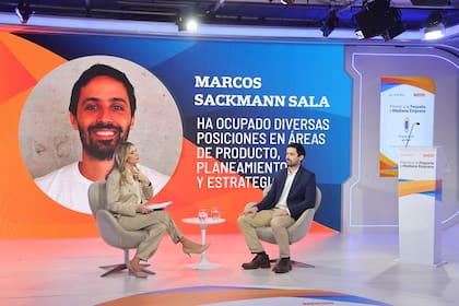 Marcos Sackmann Sala, Líder de Estrategia y Posicionamiento de marca de PyMEs de Galicia en la entrevista que le realizó la conductora Vivi Valle