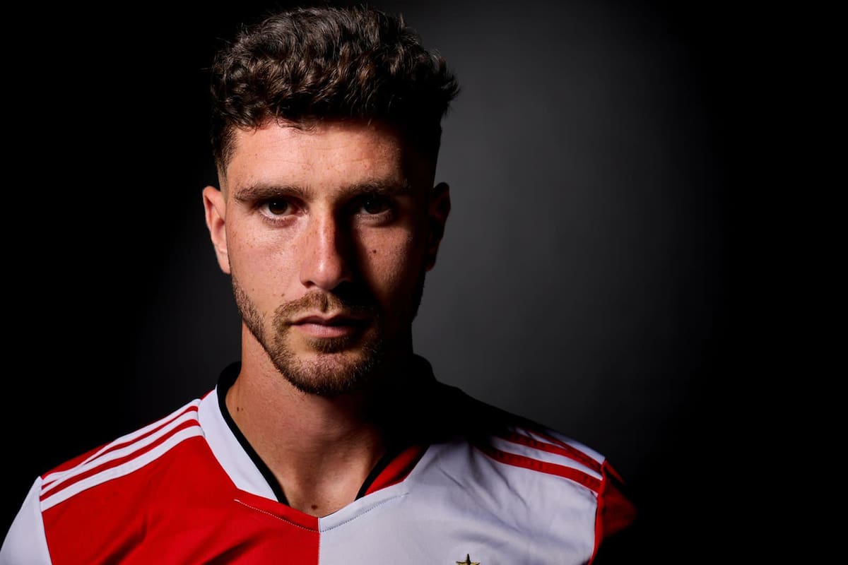 Marcos Senesi, ídolo en Feyenoord, donde desembarcó hace dos años