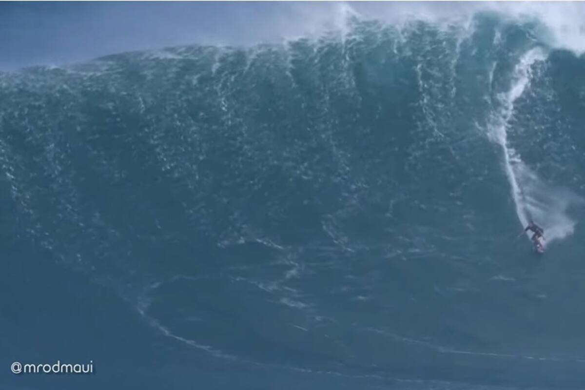 Marcus Rodrigues tomó estas increíbles imágenes de surfistas en acción durante el invierno en Hawái