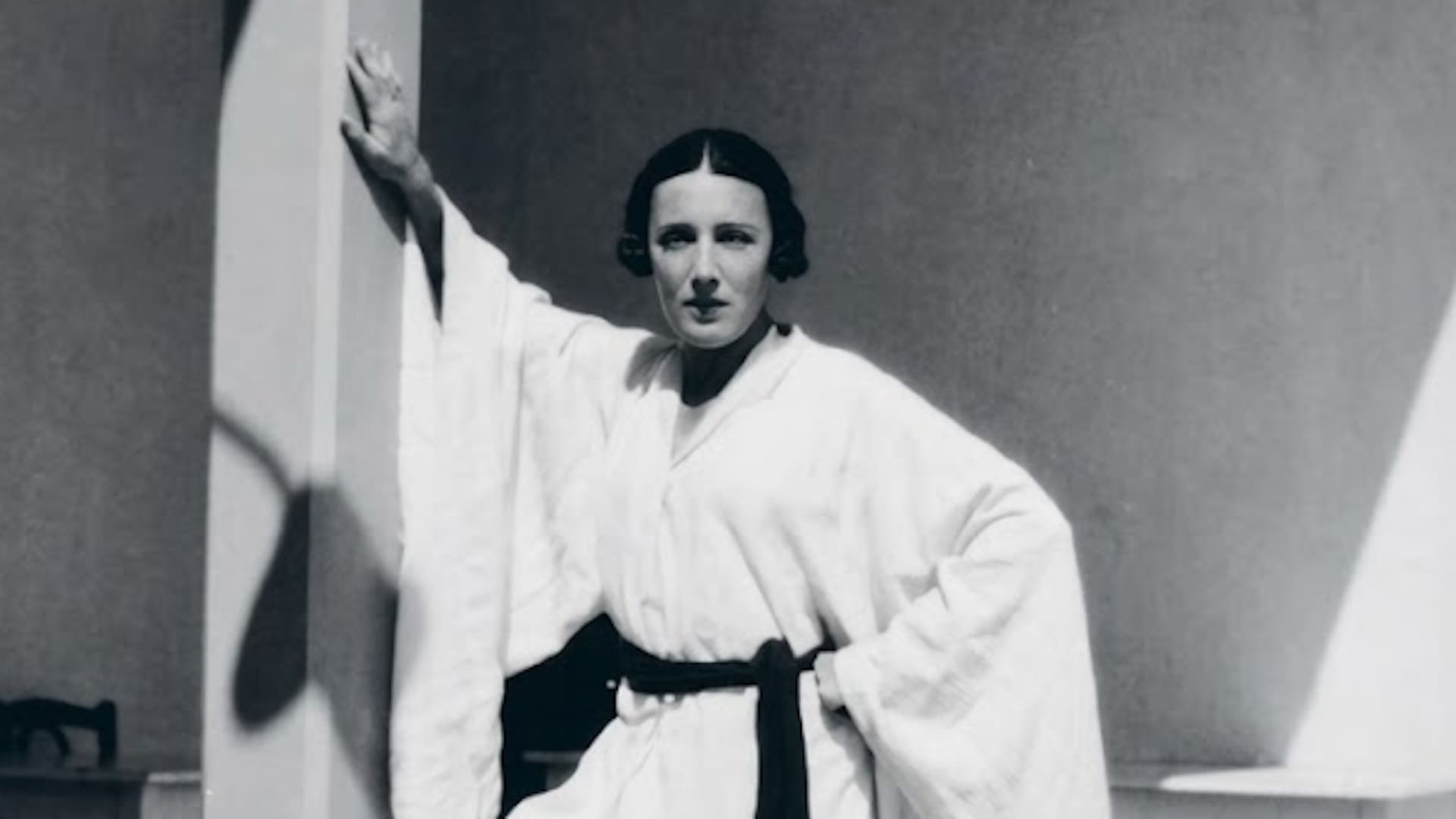 Marga d'Andurain tras ser liberada de la prisión de Yidda (Foto en: Cautiva en Arabia, de Cristina Morató)