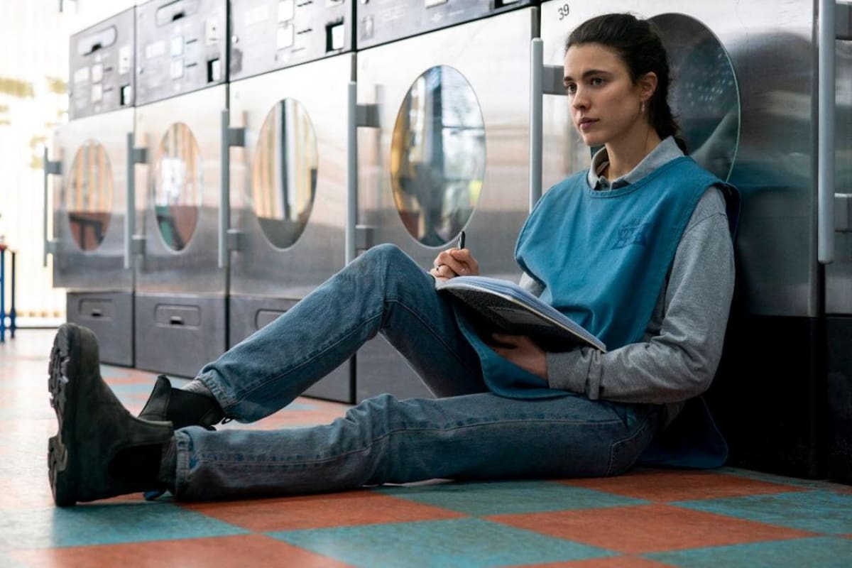 Margaret Qualley como Alex en Las cosas por limpiar