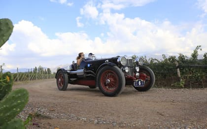 Margarita Tonconogy, la única mujer al volante del Rally, con su MG de 1936.