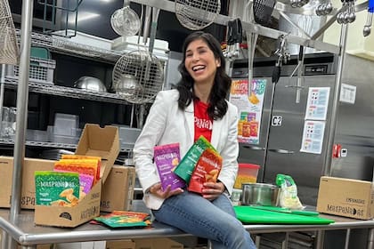 Margarita Womack, en su empresa de empanadas colombianas de Maryland