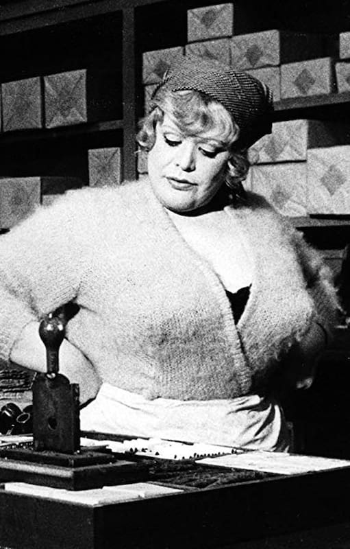 La inolvidable cigarrera que componía Maria Antonietta Beluzzi en Amarcord, de Federico Fellini