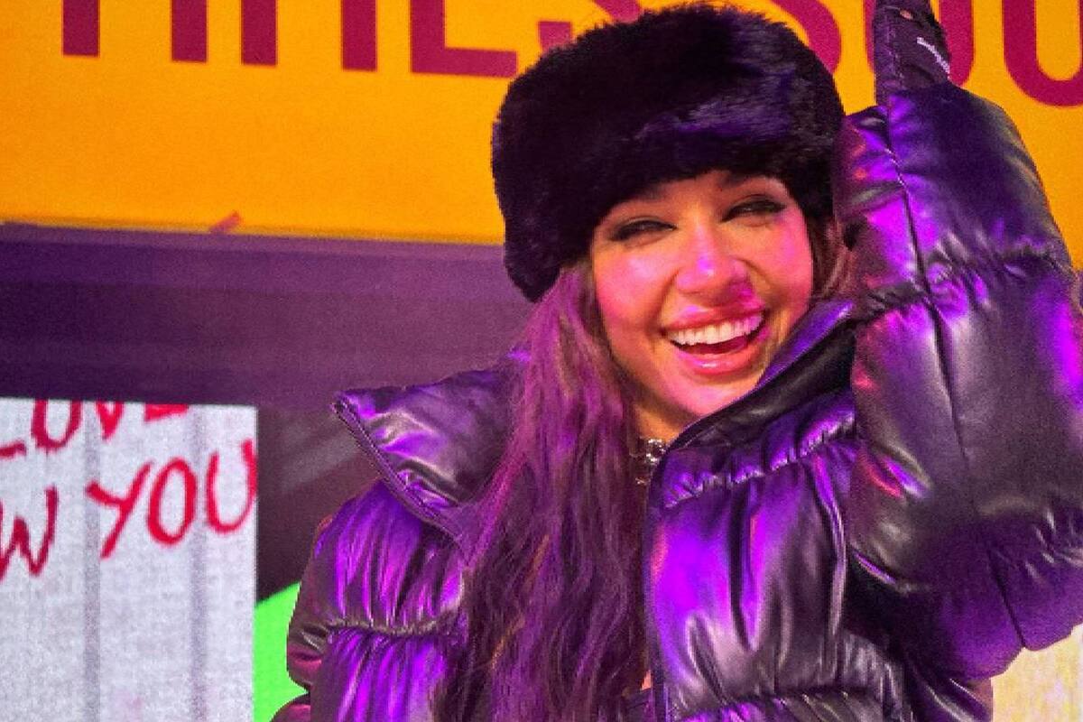 María Becerra triunfó en el Times Square de Nueva York durante los festejos de Año Nuevo.