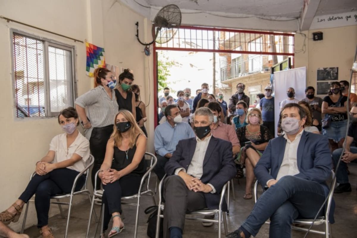 María Bielli, legisladora porteña del Frente de Todos y referente de El Hormiguero; Natalia Vinelli, subdirectora de Proyectos Especiales del Enacom; Gustavo López, vicepresidente de ENACOM; Mariano Recalde, senador por la Ciudad Autónoma de Buenos Aires