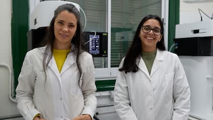María Candelaria Risso y Rocío Massó, integrantes del equipo investigador