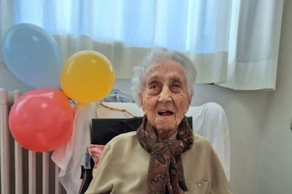 María celebrando su cumpleaños número 117